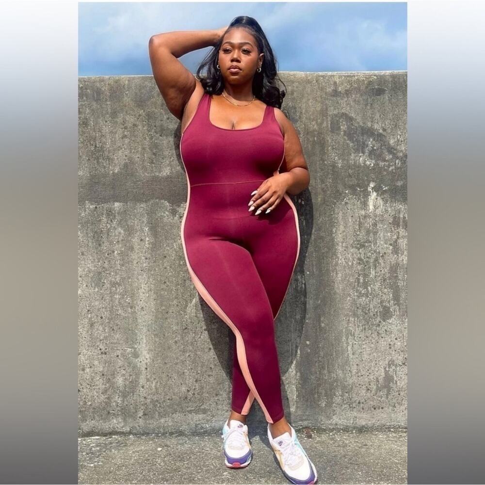 Fabletics Atlantis Scuba 7/8 Jumpsuit Romper Onesie XXL Maroon Pink